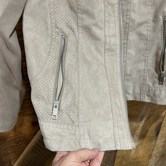 Valerie Stevens ladies faux suede jacket - Picture 3 of 9